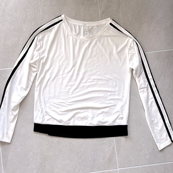 Marika Soft White Long Sleeve Shirt with Mesh Detail size Medium - Picture 1 of 5